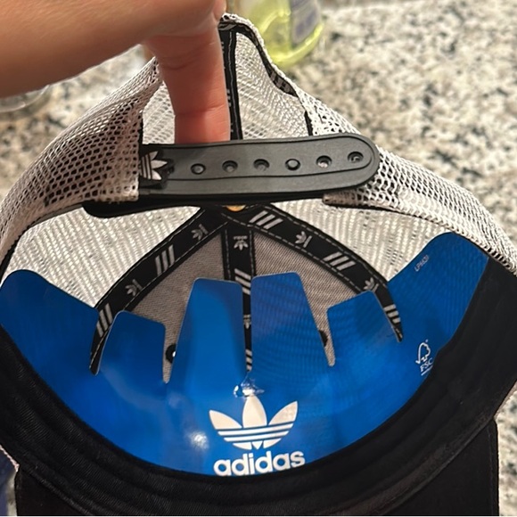 Adidas bundle - Picture 3 of 9